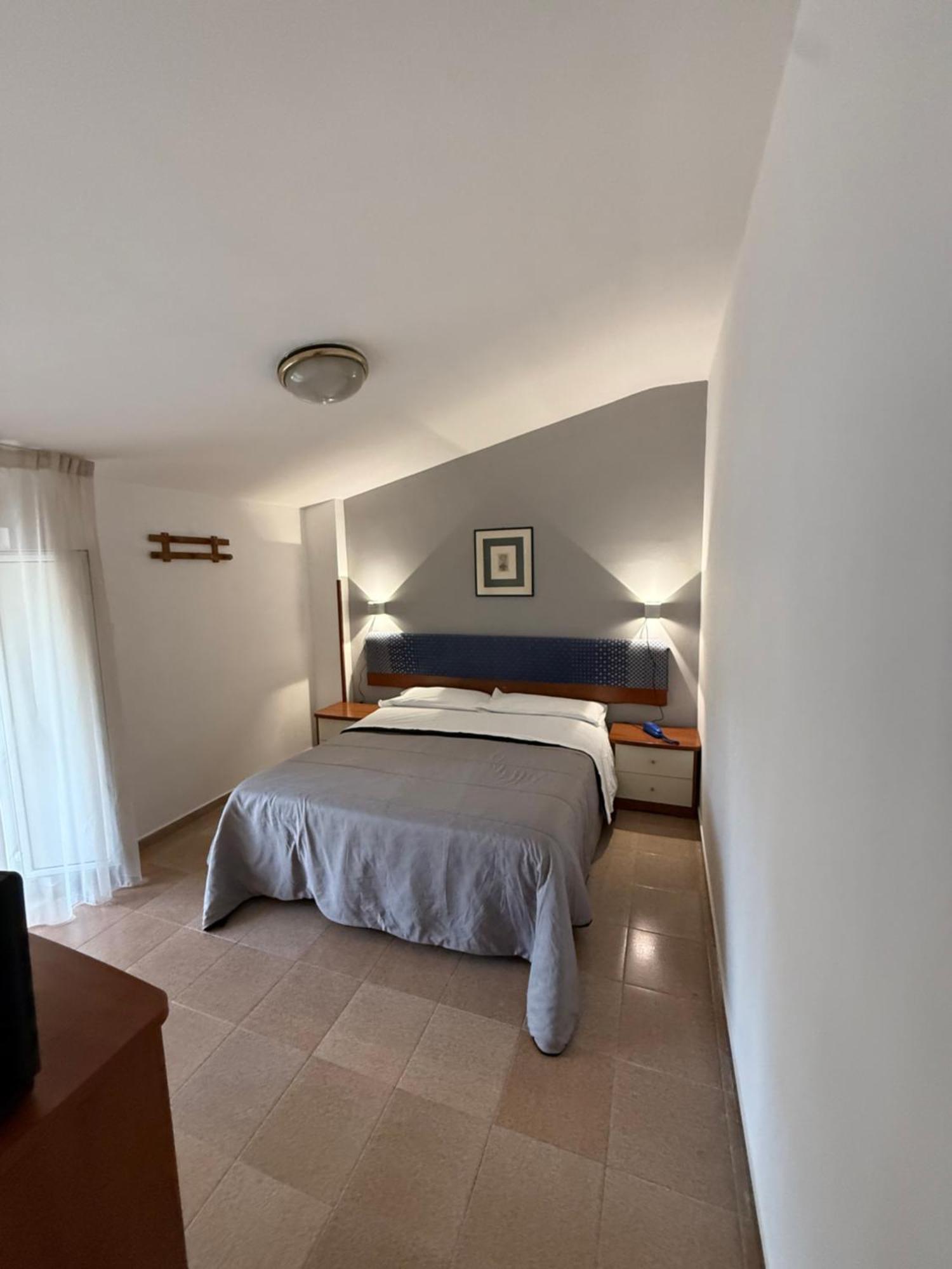 Cristal Hotel 3*