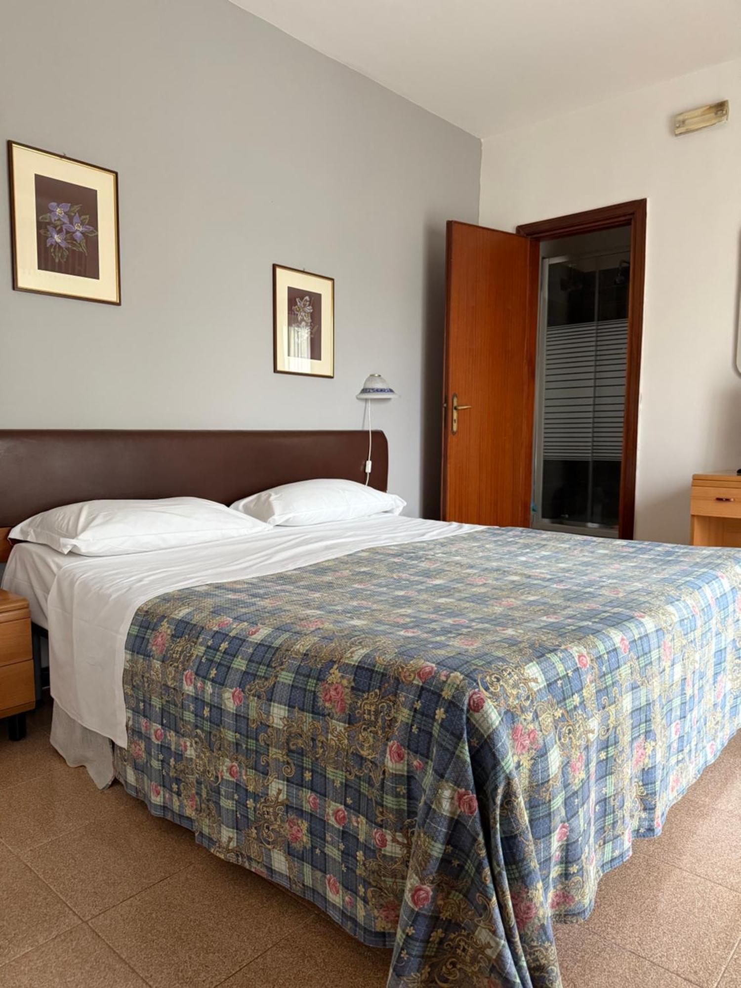 Cristal Hotel 3*