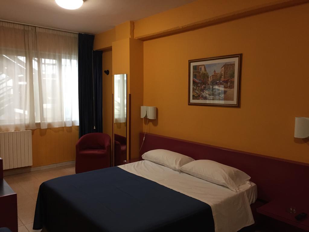 Hotel Cristal 3*